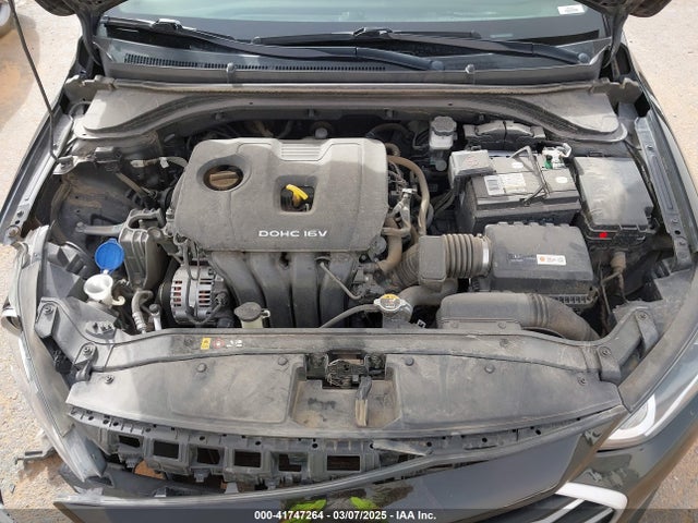 5NPD84LF7JH300219 Hyundai Elantra Value Edition