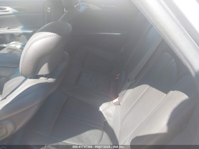 3LN6L2J96ER817180 Lincoln MKZ