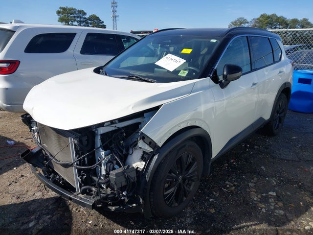JN8BT3BAXPW002213 Nissan Rogue Sv Fwd