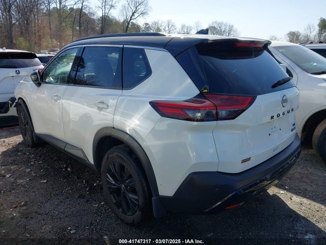 JN8BT3BAXPW002213 Nissan Rogue Sv Fwd