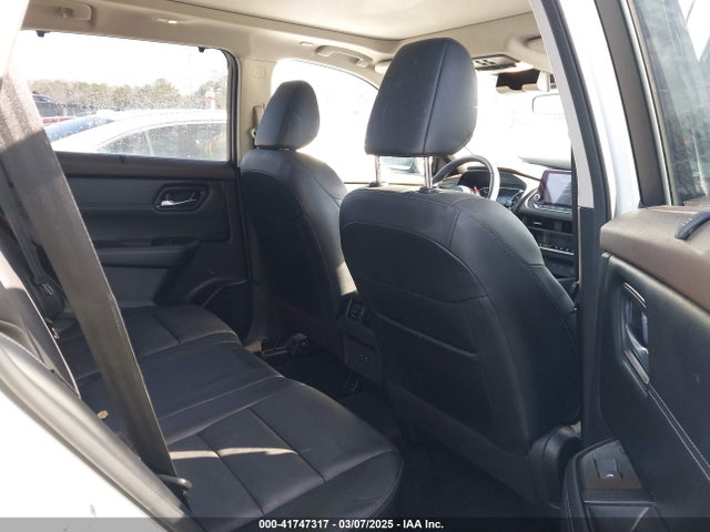 JN8BT3BAXPW002213 Nissan Rogue Sv Fwd
