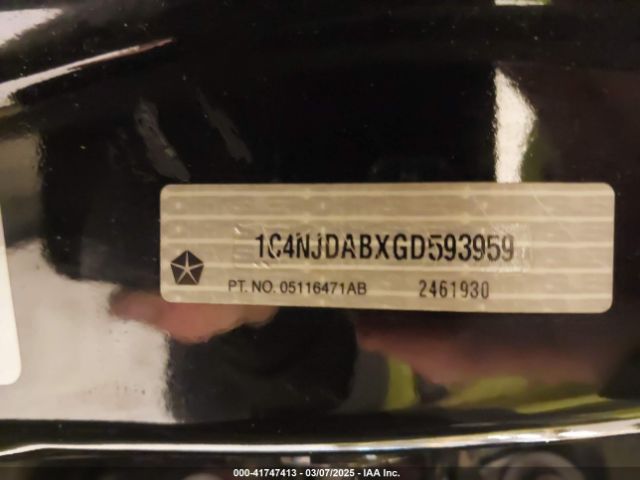 1C4NJDABXGD593959 Jeep Compass Sport/north