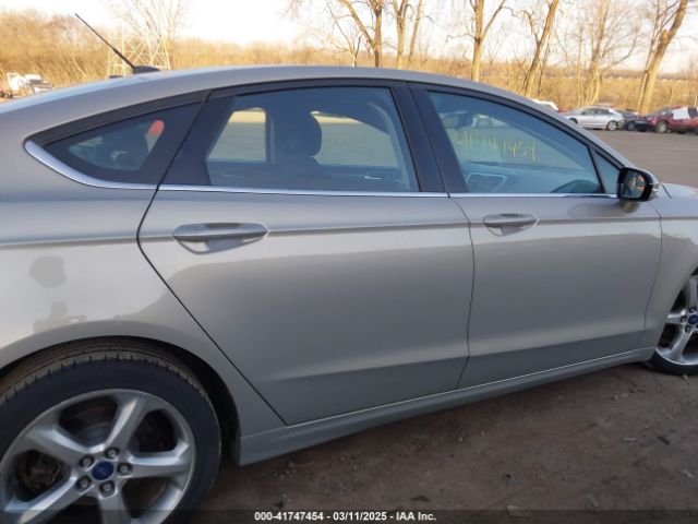 3FA6P0H72GR177902 Ford FUSION SE