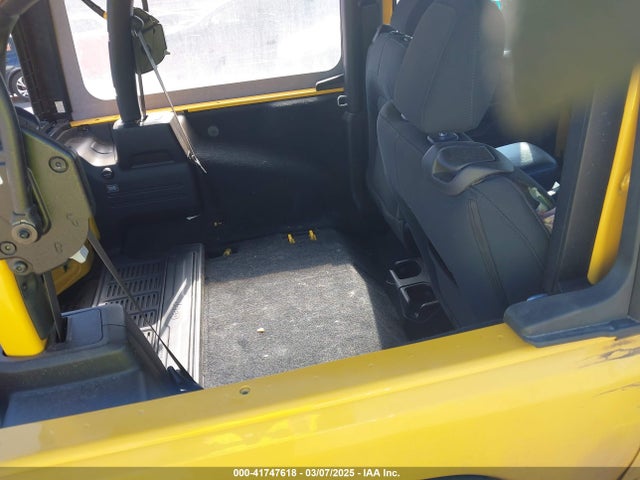 1C4HJXAG5MW691176 Jeep Wrangler Sport 4x4