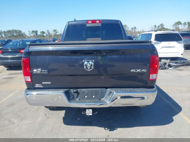 1C6RR7GG0JS218820 RAM 1500 Big Horn  4x4 6'4 Box