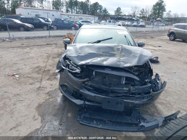 3FA6P0HD3HR118753 Ford FUSION SE