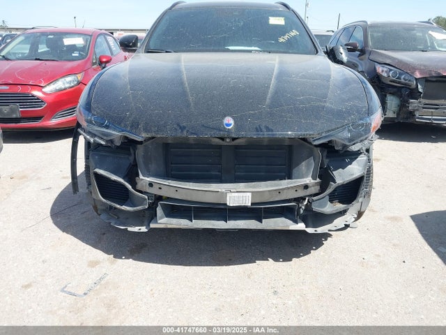 ZN661XUAXKX323919 Maserati Levante