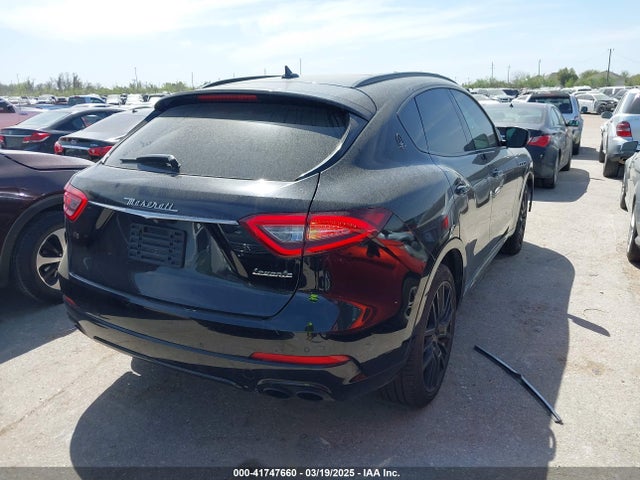 ZN661XUAXKX323919 Maserati Levante