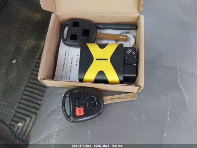 2004 LEXUS ES 330 JTHBA30GX45045913 Photo 10