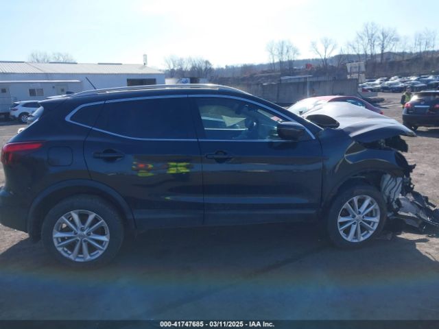 JN1BJ1CR4JW267889 Nissan Rogue Sport Sv
