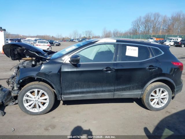 JN1BJ1CR4JW267889 Nissan Rogue Sport Sv