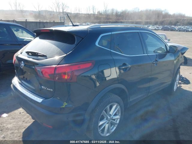 JN1BJ1CR4JW267889 Nissan Rogue Sport Sv