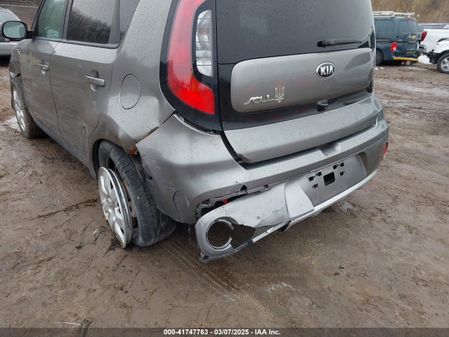 KNDJP3A55J7511773 KIA SOUL +
