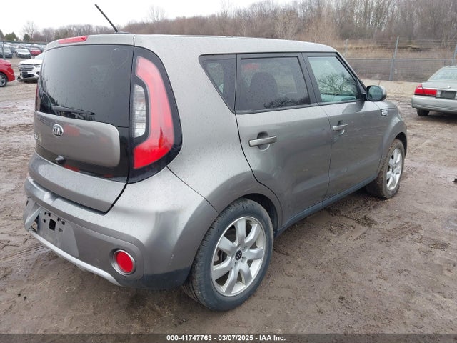 KNDJP3A55J7511773 KIA SOUL +