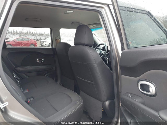 KNDJP3A55J7511773 KIA SOUL +