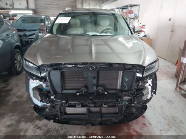 2LMPJ6J98LBL15952 Lincoln Nautilus Standard