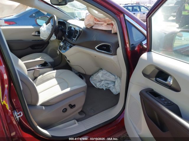 2C4RC1EG0HR722631 Chrysler Pacifica Touring-l Plus