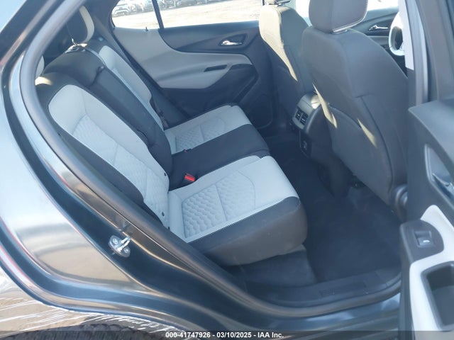 2GNAXUEV8K6183421 Chevrolet EQUINOX LT