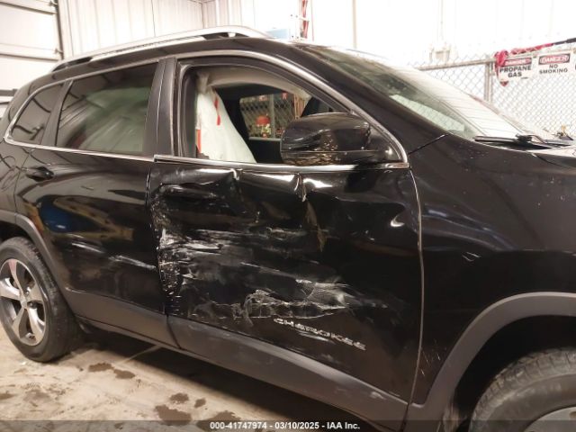 1C4PJMDX3KD447038 Jeep Cherokee Limited 4x4