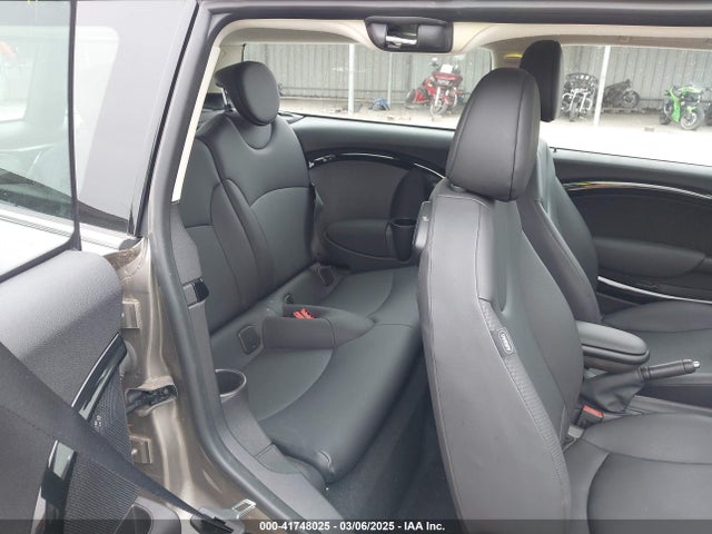 2013 MINI CLUBMAN WMWZF3C51DT489508 Photo 7