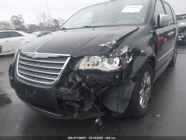 2010 CHRYSLER TOWN & COUNTRY 2A4RR6DX7AR150437 Photo 5