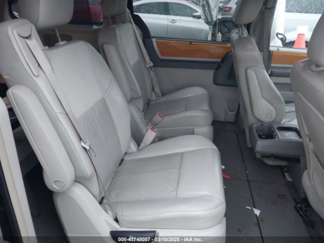 2010 CHRYSLER TOWN & COUNTRY 2A4RR6DX7AR150437 Photo 7