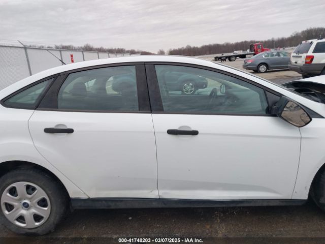 1FADP3E24HL307261 Ford FOCUS S