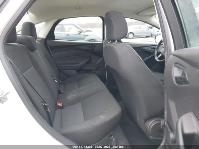 1FADP3E24HL307261 Ford FOCUS S