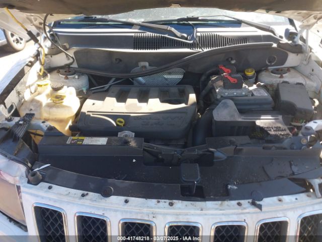1C4NJDBBXED530808 Jeep Compass Sport