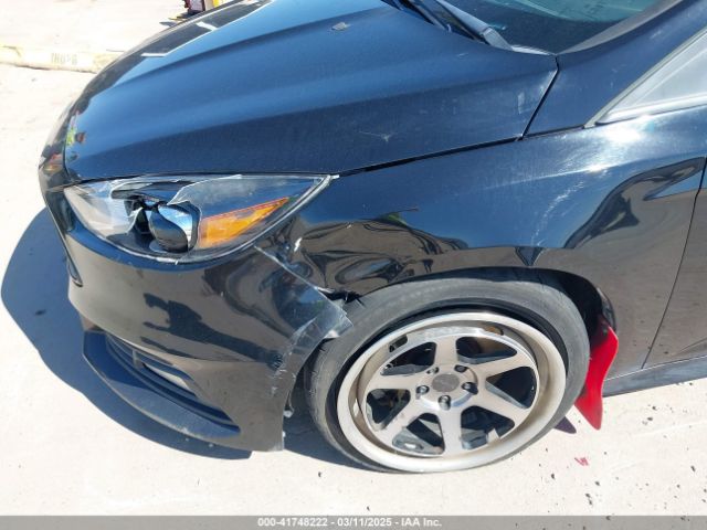 1FADP3L95JL332577 Ford FOCUS ST