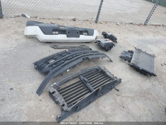 3GCPDBEK3PG358157 Chevrolet Silverado 1500 4wd  Short Bed Custom