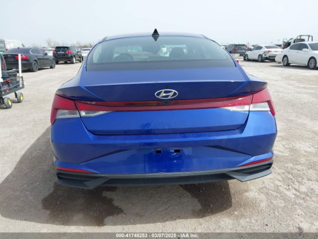5NPLM4AG1NH058908 Hyundai ELANTRA SEL