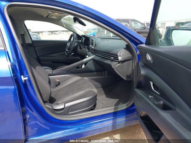 5NPLM4AG1NH058908 Hyundai ELANTRA SEL