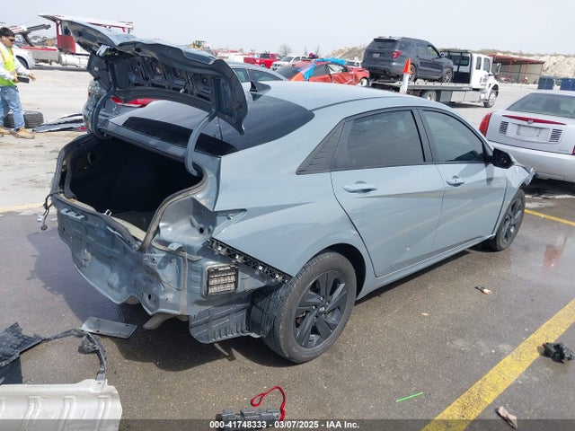 KMHLM4AG1MU144395 Hyundai ELANTRA SEL