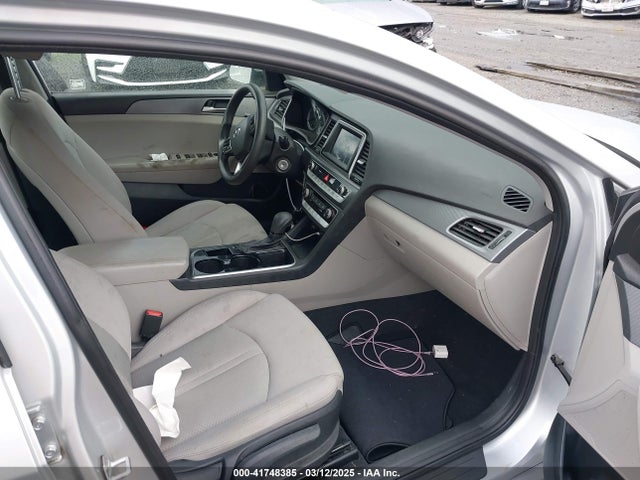 5NPE24AF3JH693936 Hyundai SONATA SE