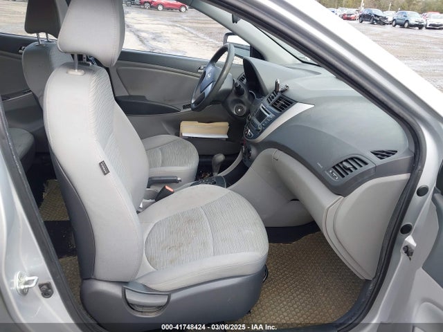 KMHCT4AE1GU015675 Hyundai ACCENT SE