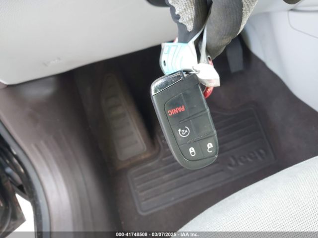 ZACCJABT0FPB71021 Jeep Renegade Latitude