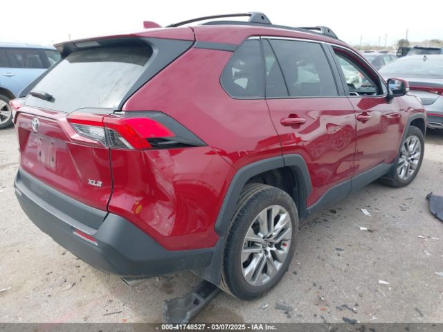 2T3C1RFV3PW298213 Toyota Rav4 Xle Premium