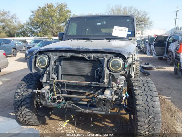 1C4BJWDG6HL552984 Jeep Wrangler Unlimited Sport