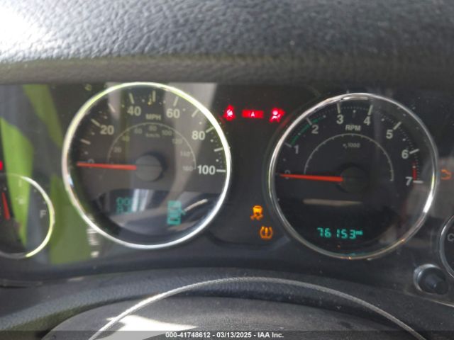 1C4BJWDG6HL552984 Jeep Wrangler Unlimited Sport