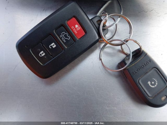 5TDDGRFHXJS043578 Toyota Highlander Hybrid Limited