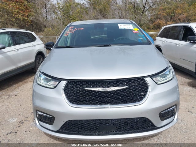 Chrysler Pacifica Touring L 2024 2C4RC1BG1RR159319 Image 12