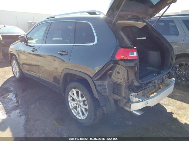 1C4PJLCB2GW160141 Jeep Cherokee Latitude