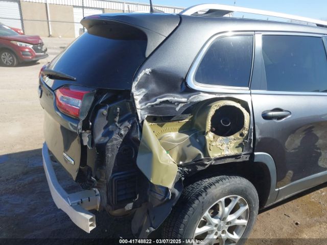 1C4PJLCB2GW160141 Jeep Cherokee Latitude