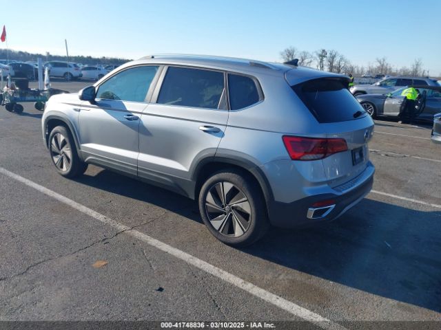 2024 VOLKSWAGEN TAOS 3VVVX7B29RM029646 Photo 2