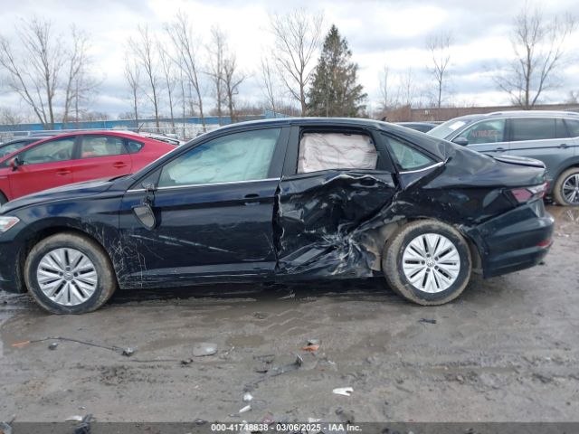 3VWC57BU0KM060686 Volkswagen Jetta 1.4t R-line/1.4t S/1.4t Se