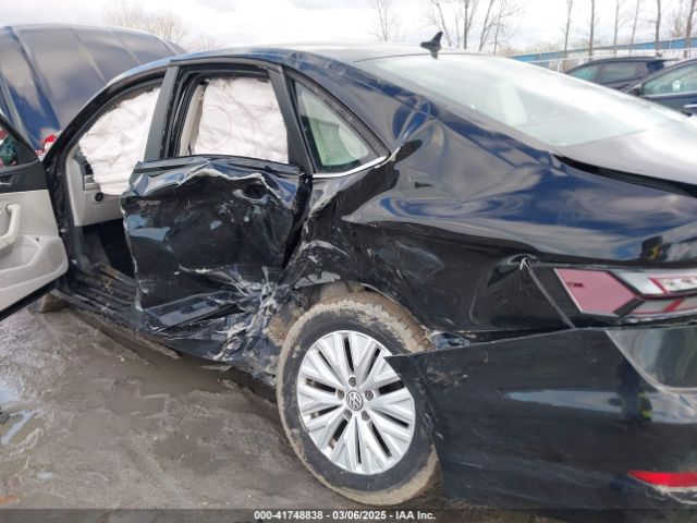 3VWC57BU0KM060686 Volkswagen Jetta 1.4t R-line/1.4t S/1.4t Se