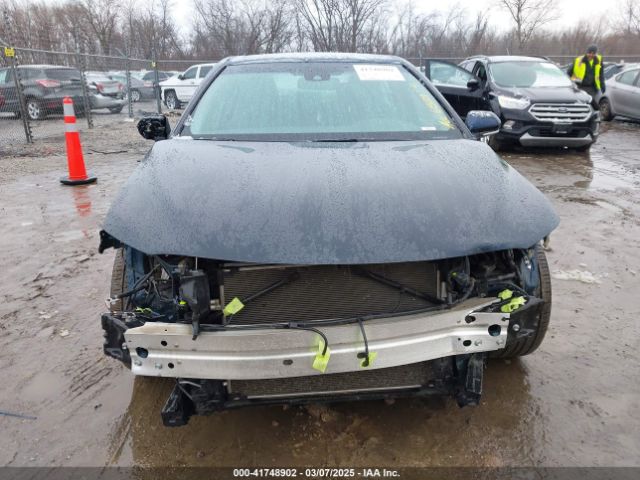 4T1B11HK4JU615139 Toyota CAMRY SE