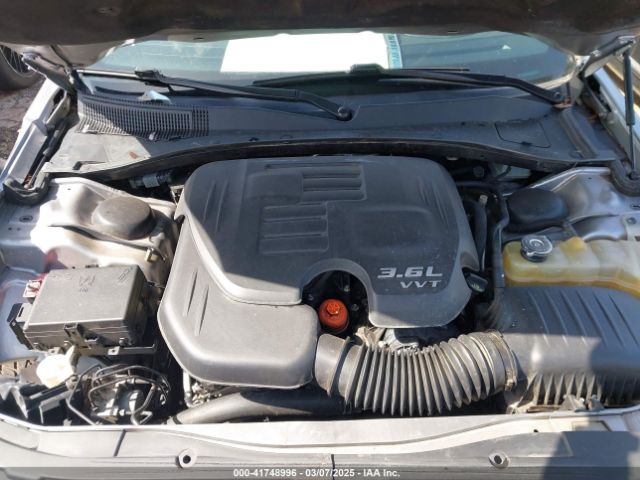 2018 CHRYSLER 300 2C3CCABGXJH243837 Photo 9