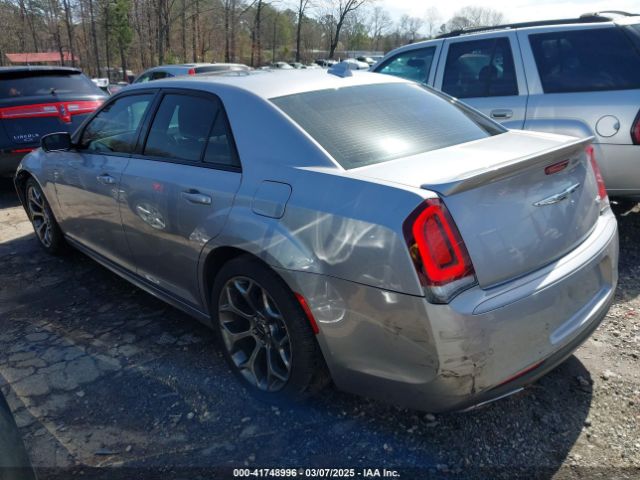 2018 CHRYSLER 300 2C3CCABGXJH243837 Photo 2